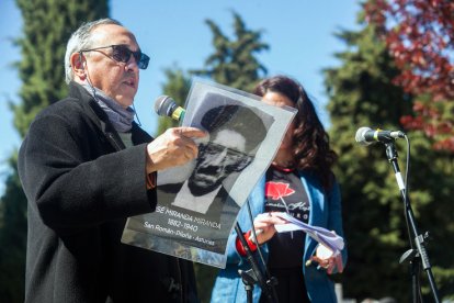 Inauguración del memorial por las víctimas del franquismo en el cementerio de Burgos. TOMÁS ALONSO