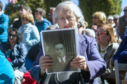 Inauguración del memorial por las víctimas del franquismo en el cementerio de Burgos. TOMÁS ALONSO