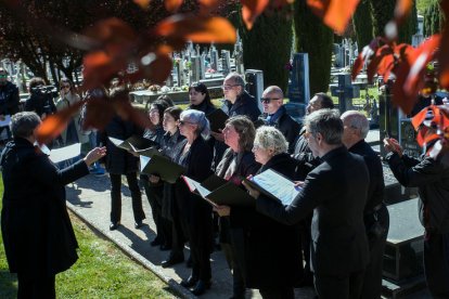 Inauguración del memorial por las víctimas del franquismo en el cementerio de Burgos. TOMÁS ALONSO