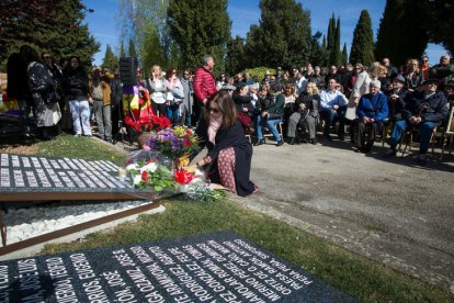 Inauguración del memorial por las víctimas del franquismo en el cementerio de Burgos. TOMÁS ALONSO