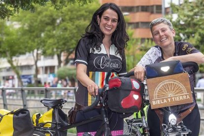 Ana Santidrián y Edurne Caballero, promotoras de Biela y Tierra