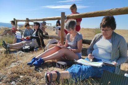 Tarde de dibujo al aire libre en Mambrilla de Castrejón.