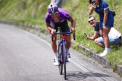 Sánchez atacando en el Alto del Tenebreo