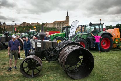 El presidente de la Junta de Castilla y León, Alfonso Fernández Mañueco, inaugura la LXI Feria Nacional de maquinaria agrícola y XIX Feria del vehículo de ocasión de Lerma