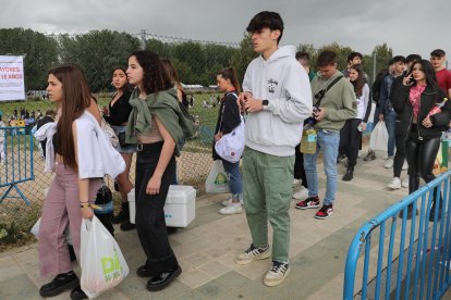 Fiesta ITA 2022 en Palencia
Miles de jóvenes de toda la Comunidad, y de otros lugares de España, en la fiesta universitaria de la ITA, que se celebra en el Parque Ribera Sur de Palencia