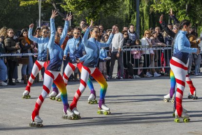 Patinaje artístico en el Paseo Sierra de Atapuerca.
