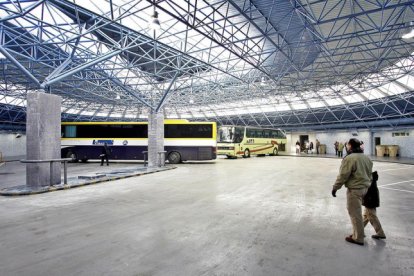 Andenes de la Estación Municipal de Autobuses de Burgos.