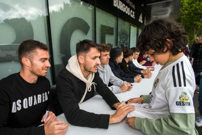 Más de 500 personas se acercaron a El Plantío para llevarse un recuerdo de la temporada.