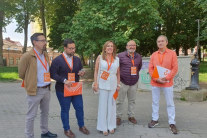 Miembros de la lista de Ciudadanos, encabezada por Charo Pardo