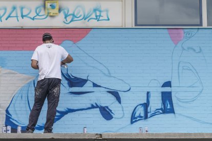 Nuevos murales creados por Christian Sasa en la provincia y la capital.
