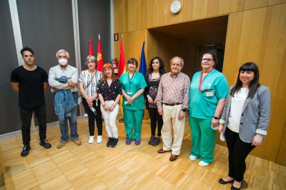 Donantes, familias, pacientes y sanitarios antes del homenaje.