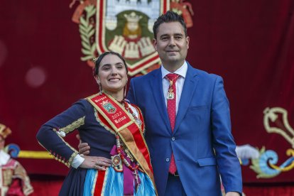 Acto de proclamación de las reinas de las fiestas de San Pedro y San Pablo.