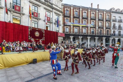 Acto de proclamación de las reinas de las fiestas de San Pedro y San Pablo.