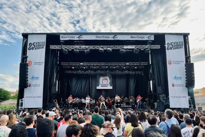 Lobocordero en el festival '25 Veces Gracias Burgos'.