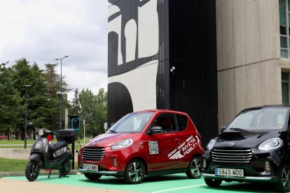 Los coches del sistema de préstamo presentados en la UBU.