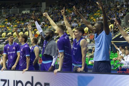 El primer cuarto solo tuvo un color.