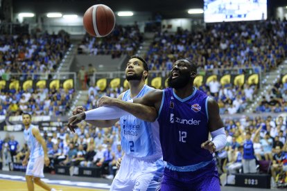 Imagen del partido entre el Hereda San Pablo Burgos y el Zunder Palencia.