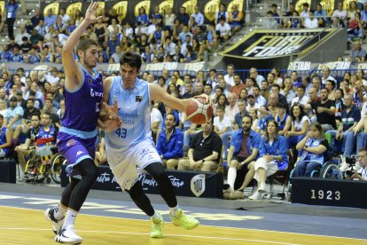 Imagen del partido entre el Hereda San Pablo Burgos y el Zunder Palencia.