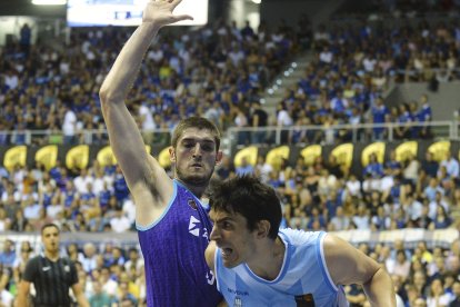 Imagen del partido entre el Hereda San Pablo Burgos y el Zunder Palencia.