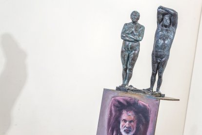 Recorrido virtual por las obras de 34 reconocidos artistas burgaleses en el campo de la pintura y la escultura.