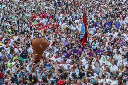 Pregón de las fiestas, Himno a Burgos, accidentado chupinazo y lanzamiento de la bota, Burgos está en fiestas.