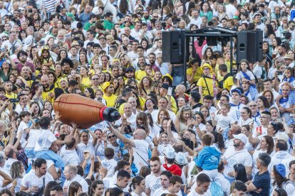Pregón de las fiestas, Himno a Burgos, accidentado chupinazo y lanzamiento de la bota, Burgos está en fiestas.