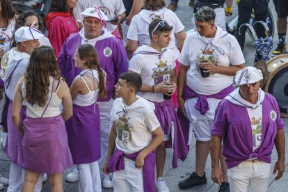 Pregón de las fiestas, Himno a Burgos, accidentado chupinazo y lanzamiento de la bota, Burgos está en fiestas.