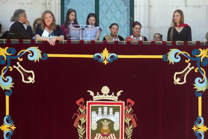 Vera Martínez (Peña Los Felices) fue la pregonera en un evento en el que se estrenaba la globada y el primer baile en fiestas de Gigantillos y Gigantones