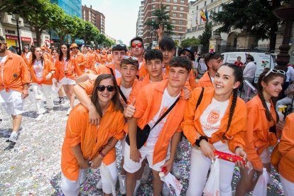 Cabalgata de peñas en las fiestas de San Pedro 2023.