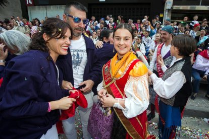 Cabalgata de peñas en las fiestas de San Pedro 2023.