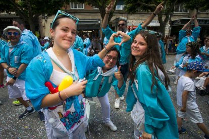 Cabalgata de peñas en las fiestas de San Pedro 2023.