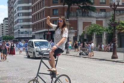 Cabalgata de peñas en las fiestas de San Pedro 2023.