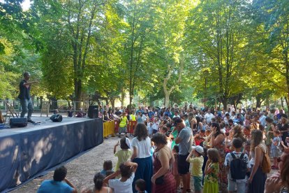 'Yo soy ratón' sacó a los más pequeños a bailar en los conciertos en familia de Islantia, en 2023.