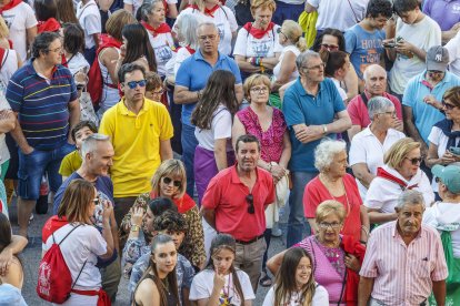 Asistentes al pregón de las fiestas.