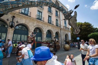 Los burgaleses se han echado a la calle estas fiestas para no perderse ningún detalle.