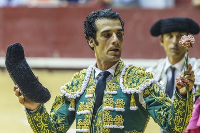 Morenito de Aranda perdió el triunfo por los aceros.