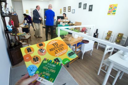 La Circular de Lesmes, se ubica en la calle Andrés Martínez Zatorre, número 3.