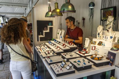 Productos de todo tipo y elaborados de manera artesanal con todo tipo de objetos