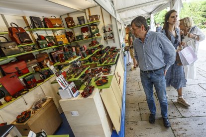 Productos de todo tipo y elaborados de manera artesanal con todo tipo de objetos