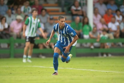 Alan Godoy llega al CD Mirandés cedido por el Alavés.