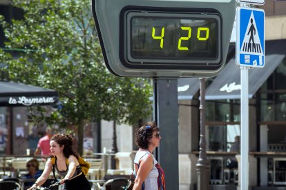 Las imágenes que deja la ola de calor en Burgos.