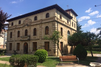 Imagen de la Casa de Cultura de Salas de los Infantes.