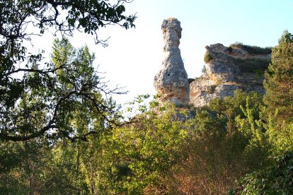 El Perentón se encuentra en el camino hacia el Pozo Azul.
