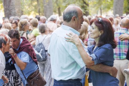 Segunda sesión de Bailes de Tarde en el paseo de la Quinta.