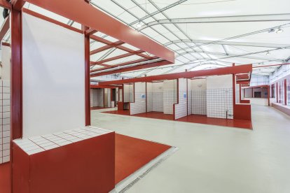 Interior del Mercado Norte provisional, en la plaza de España.