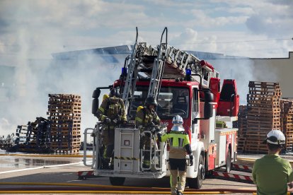 Incendio en Torreplas, polígono de Gamonal.