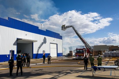 Incendio en Torreplas, polígono de Gamonal.