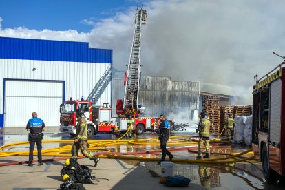 Incendio en Torreplas, polígono de Gamonal.