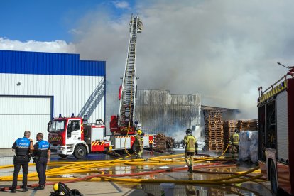 Incendio en Torreplas, polígono de Gamonal.
