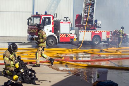 Incendio en Torreplas, polígono de Gamonal.